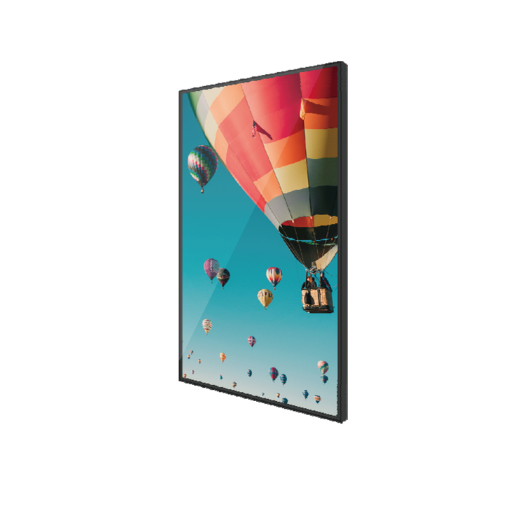 Shop-window-digital-signage-2